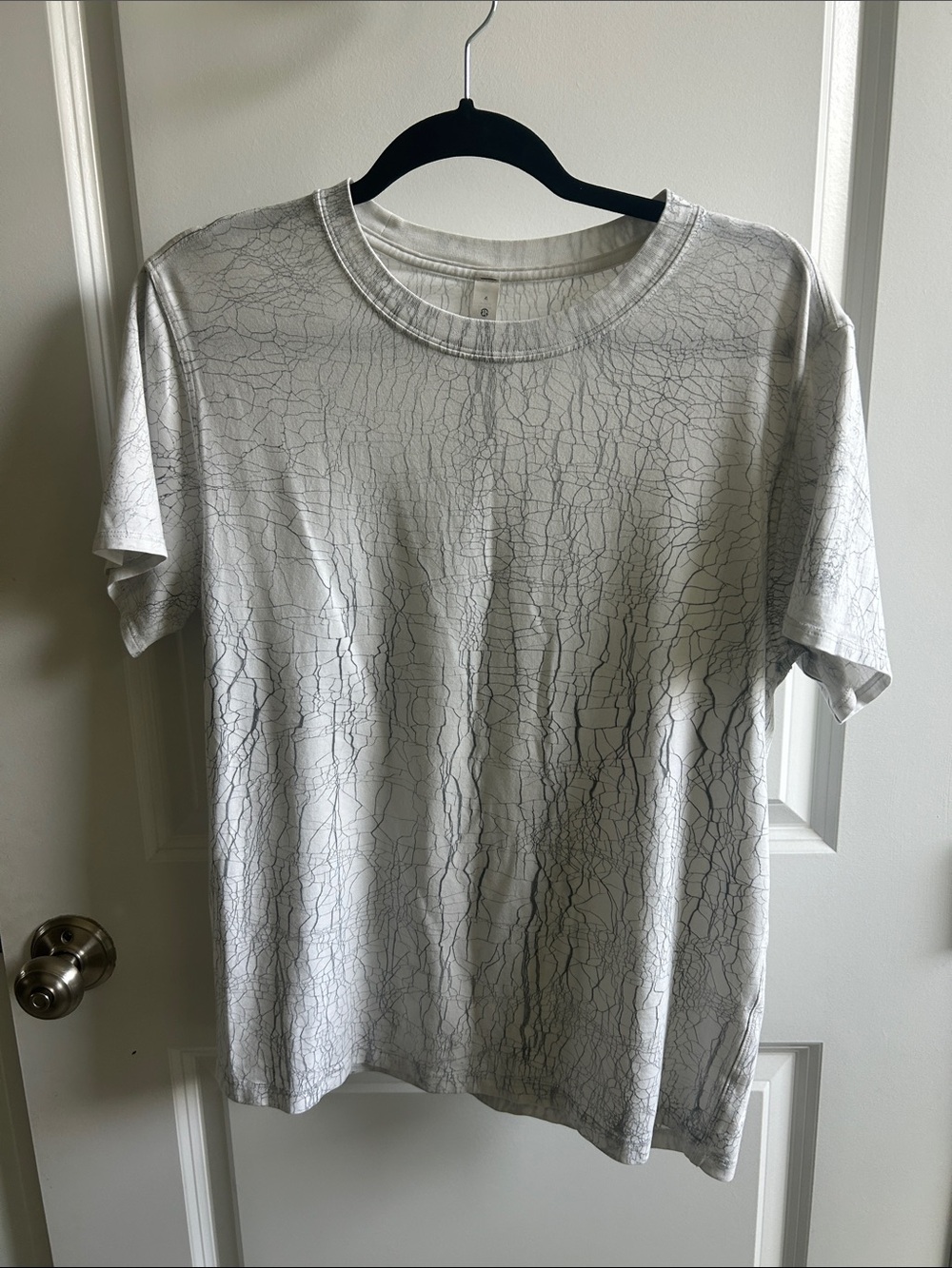 lululemon athletica Light Gray Crackle-Print Short Sleeve Tee
